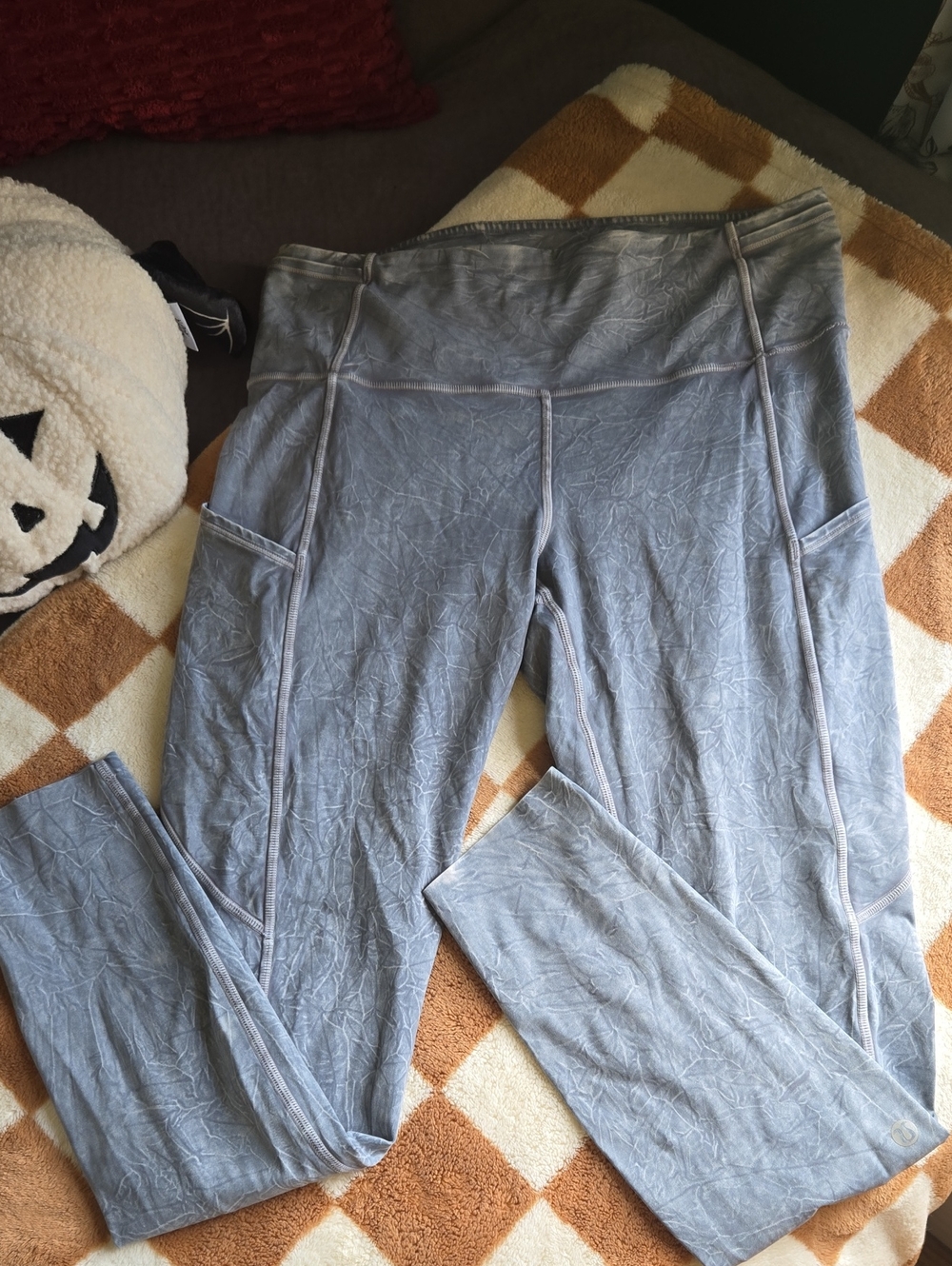 lululemon athletica Light Gray Crinkle Texture Leggings with Pockets